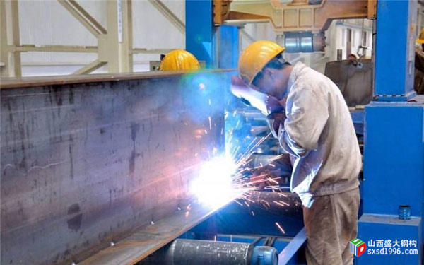 鋼結(jié)構廠家