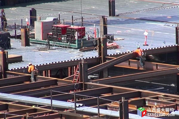 鋼結(jié)構廠家